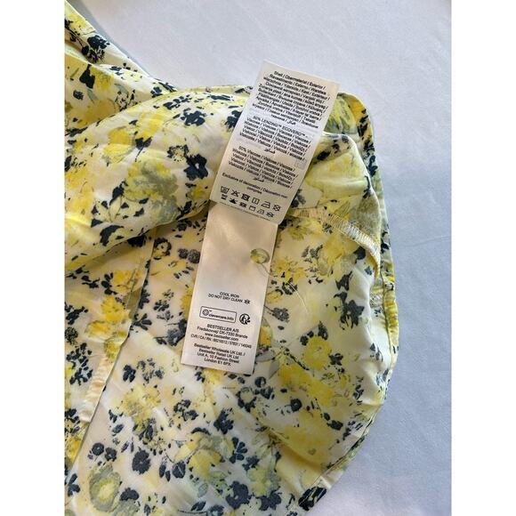 NWT Aware by Vero Moda Tilly Split Neck Blouse Chardonnay Floral Size Large - Picture 14 of 15